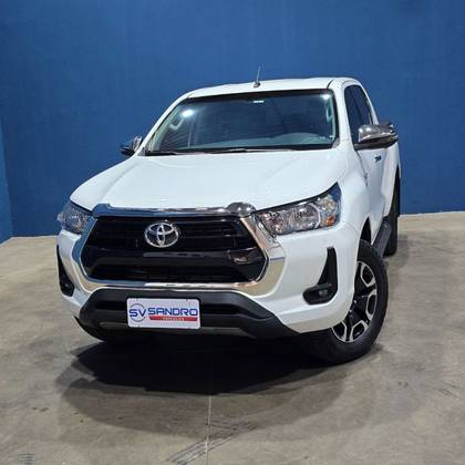 TOYOTA HILUX 2.7 VVT-i FLEX CD SRV 4X4 AUTOMÁTICO